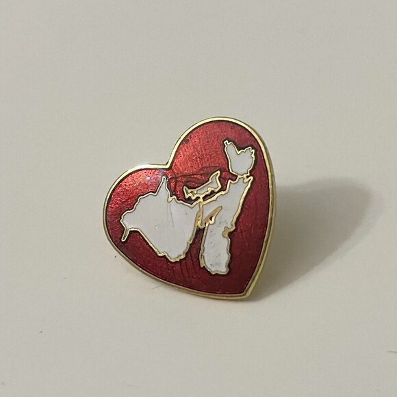 Vtg Tri Mar Dartmouth Pin Heart Shape PInback - Picture 8 of 9